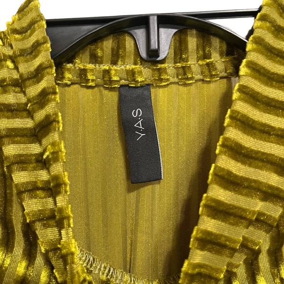 Y.A.S. Long Sleeve Velvet Green Top M - Picture 2 of 4